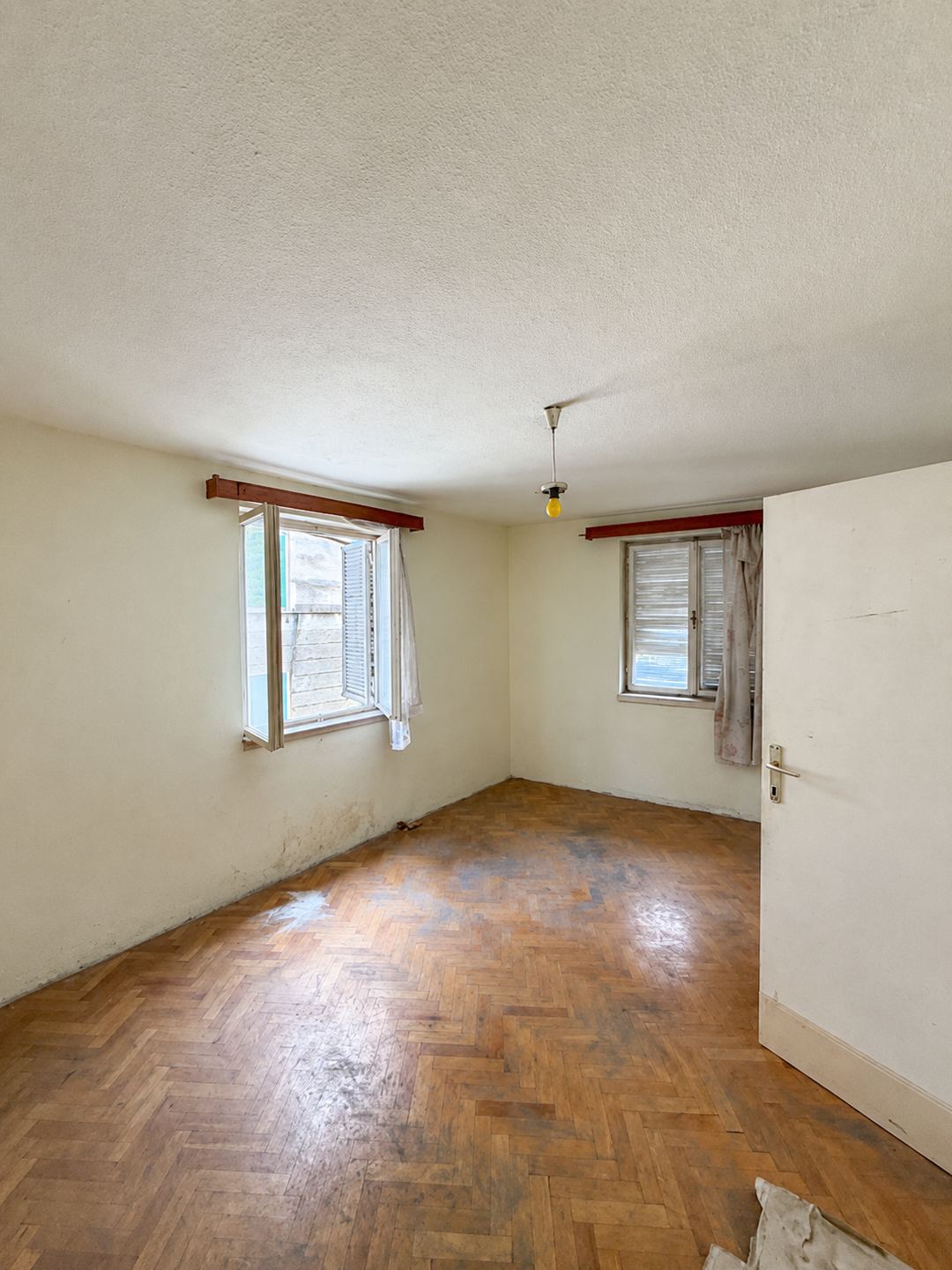 Soba 1 na drugom katu, 14,74 m², fotografija 4