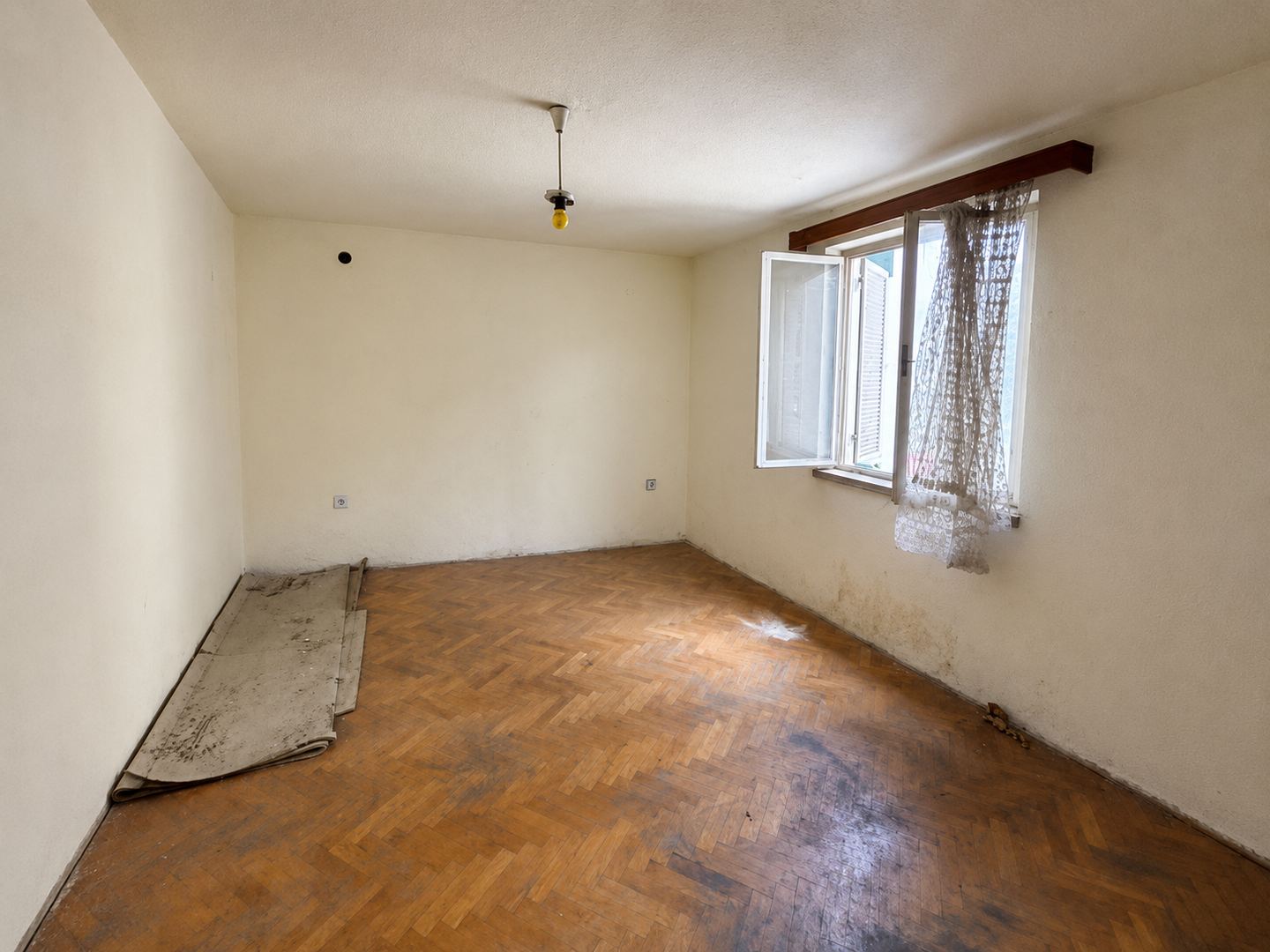 Soba 2 na drugom katu, 9,58 m², fotografija 2