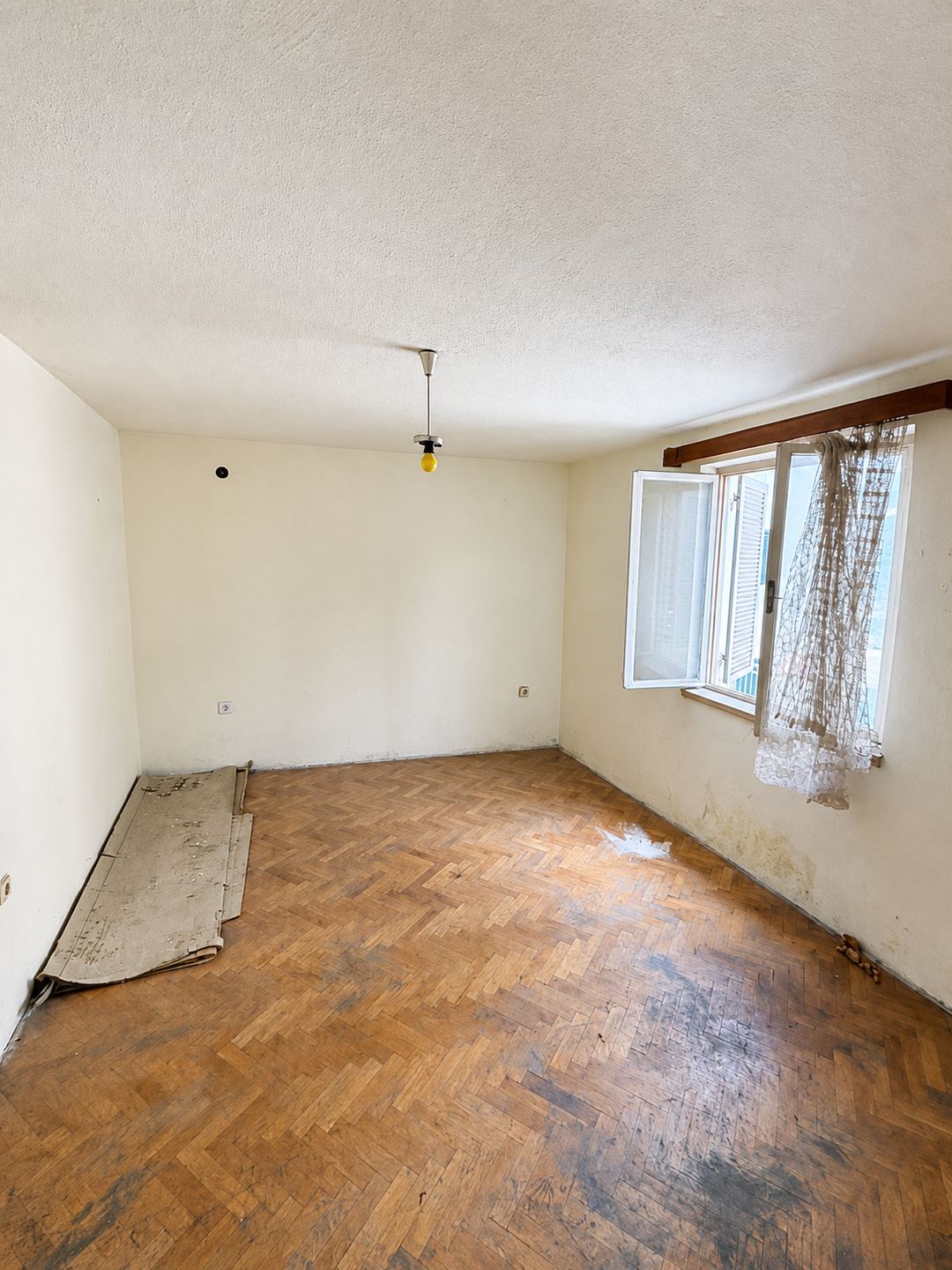 Soba 2 na drugom katu, 9,58 m², fotografija 3