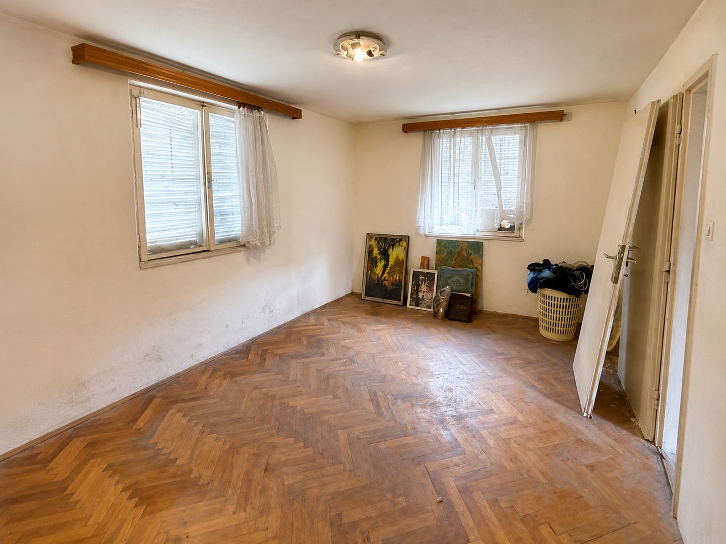 Soba 1 na prvom katu, 14,74 m², fotografija 1