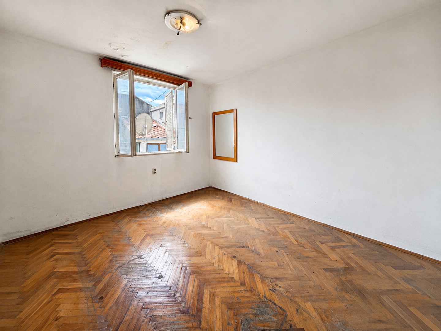 Soba 2 na prvom katu, 9,36 m², fotografija 1